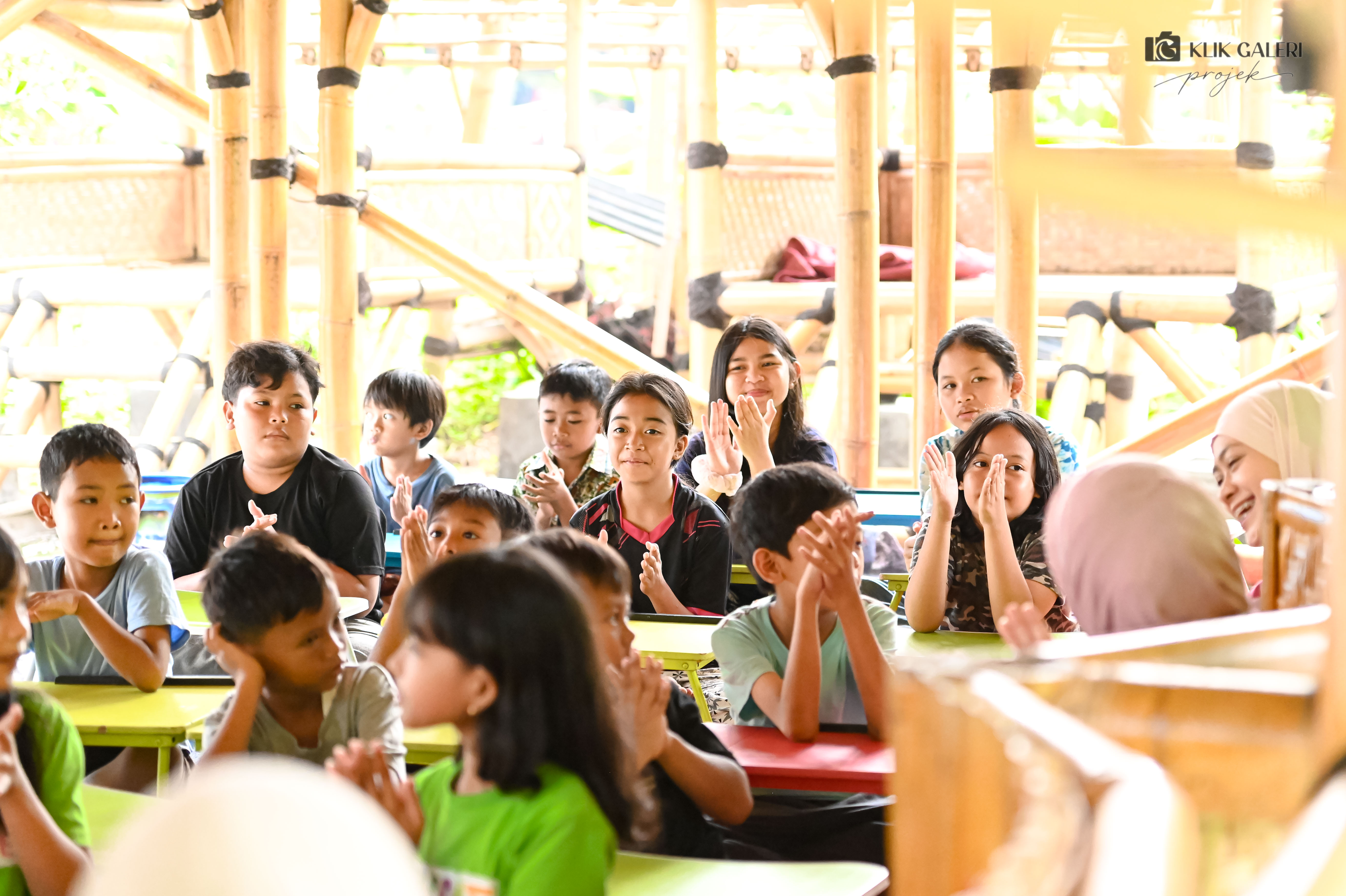 Goes to Panti Asuhan: Berbagi Warna, Berbagi Kebahagiaan